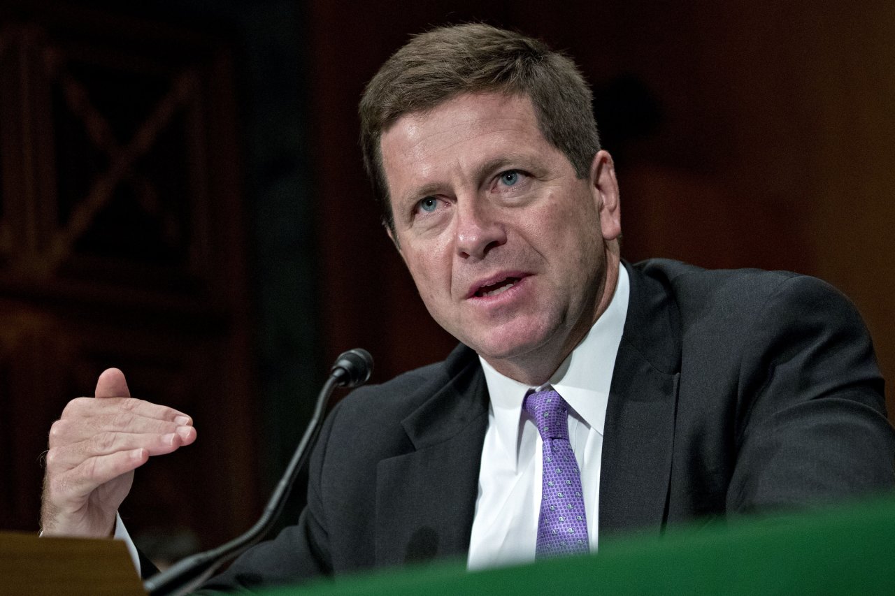 Former SEC Chairman, Jay Claton Becomes an Advisor to a Bitcoin Fund Manager